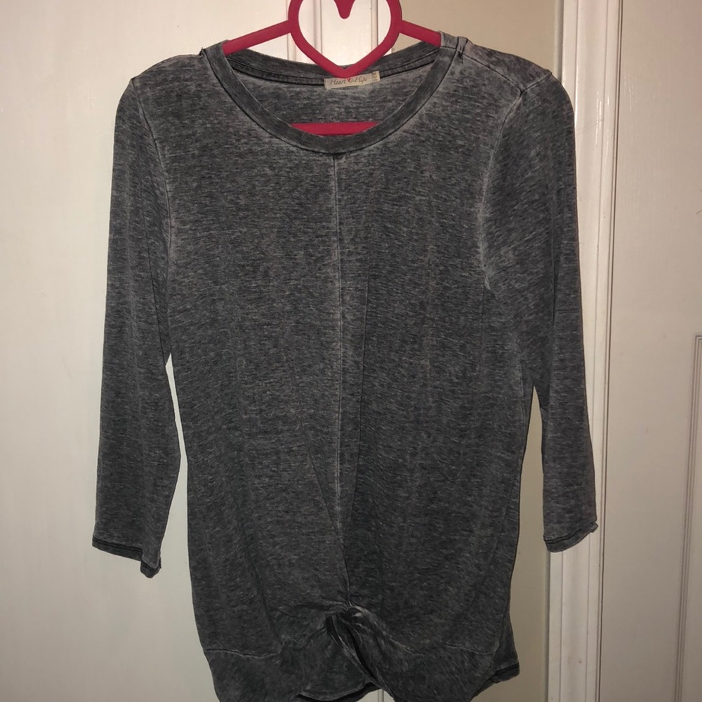 🛍 Heathered Gray Twist Front Top